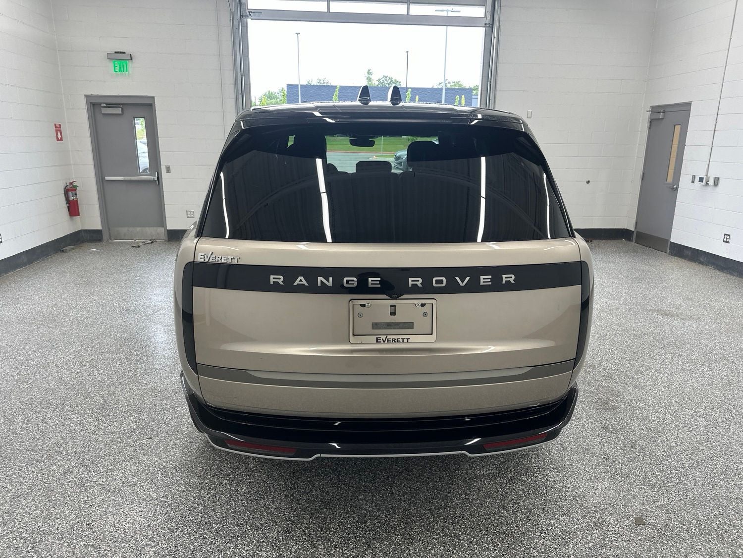 2025 Land Rover Range Rover SE