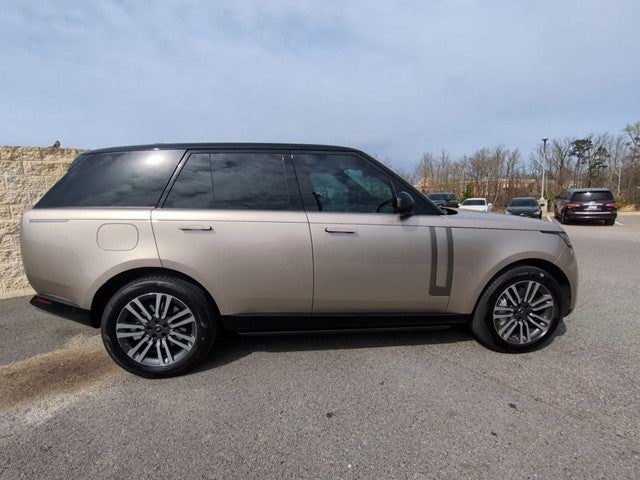 2025 Land Rover Range Rover SE