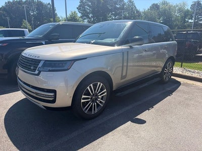 2025 Land Rover Range Rover SE