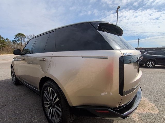 2025 Land Rover Range Rover SE