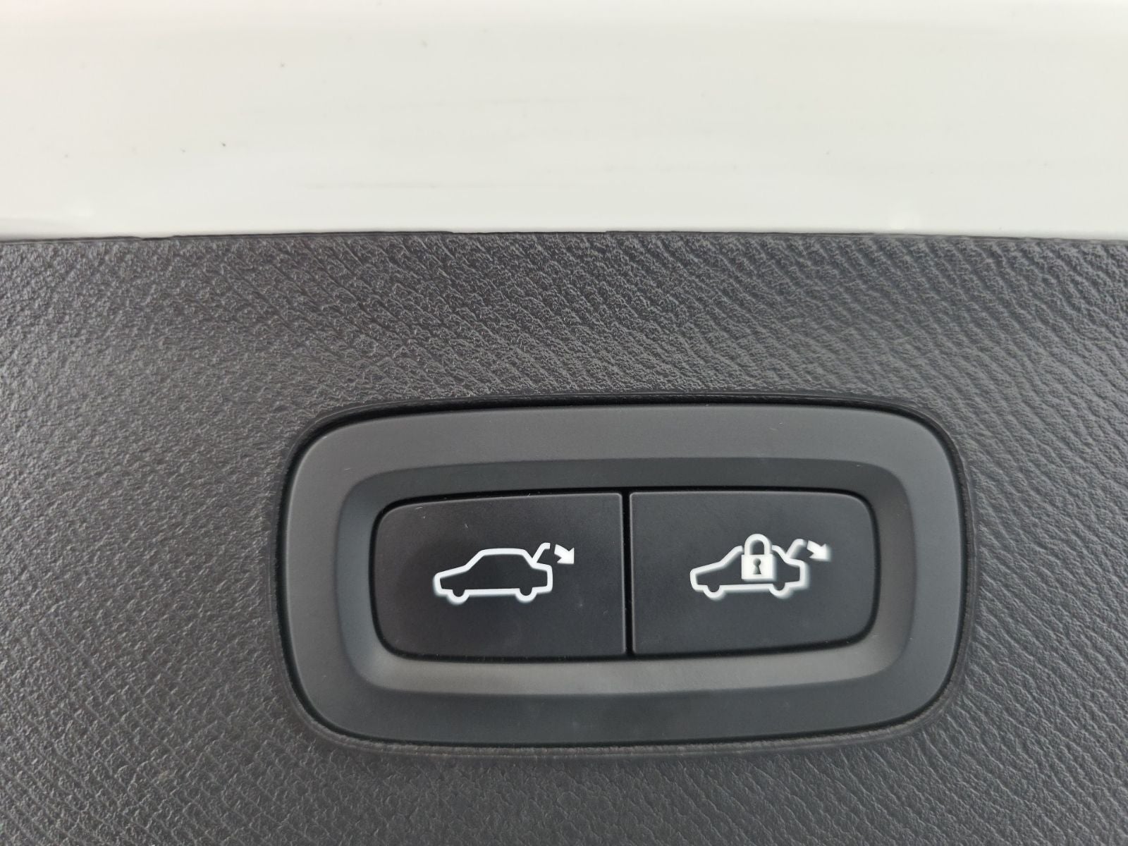 2021 Volvo XC90 Recharge Plug-In Hybrid T8 Inscription 7 Passenger