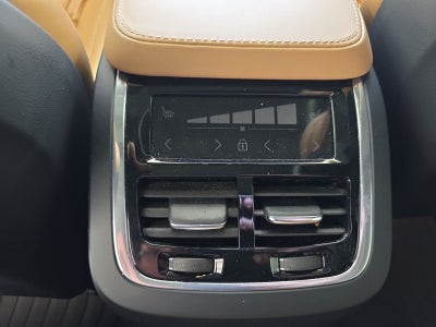 2021 Volvo XC90 Recharge Plug-In Hybrid T8 Inscription 7 Passenger