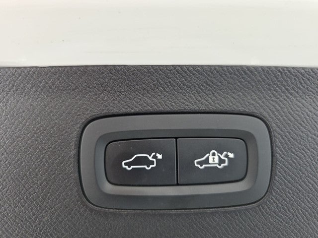 2021 Volvo XC90 Recharge Plug-In Hybrid T8 Inscription 7 Passenger