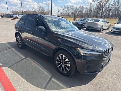 2023 Volvo XC60 B5 Plus Dark Theme