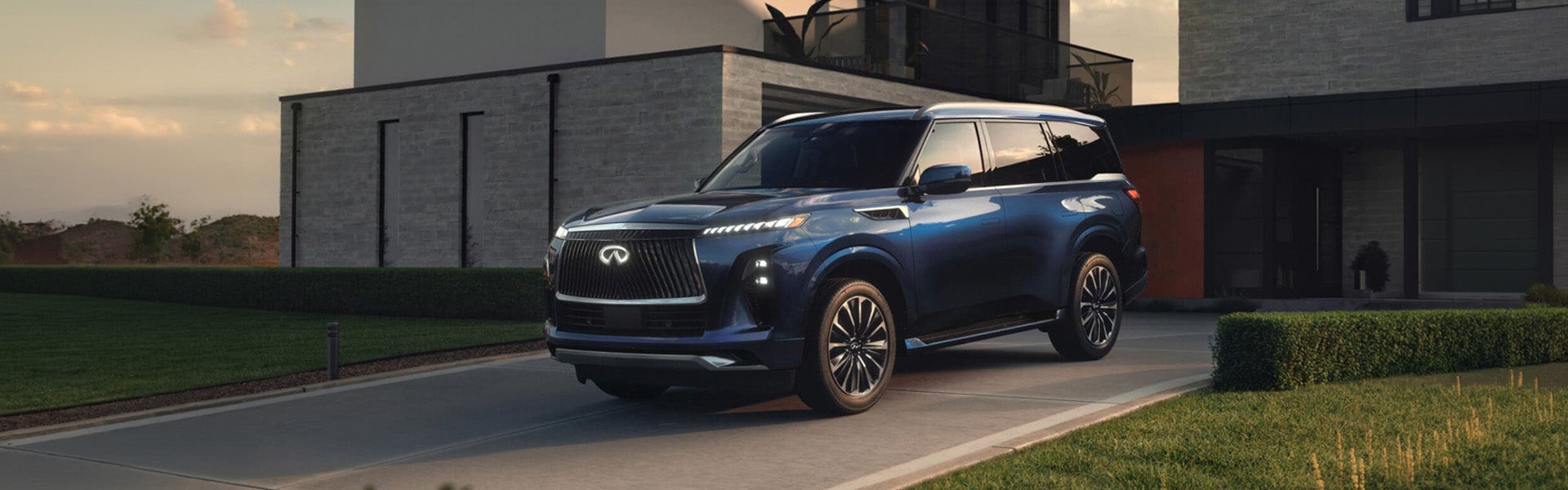 The infotainment system of the 2026 INFINITI QX80 in Rogers, AR