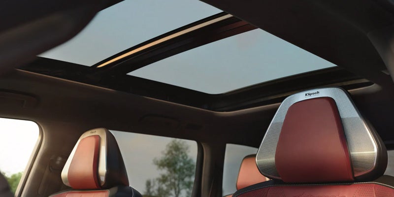 The technology in the 2026 INFINITI QX80 such as a moonroof in Rogers, AR